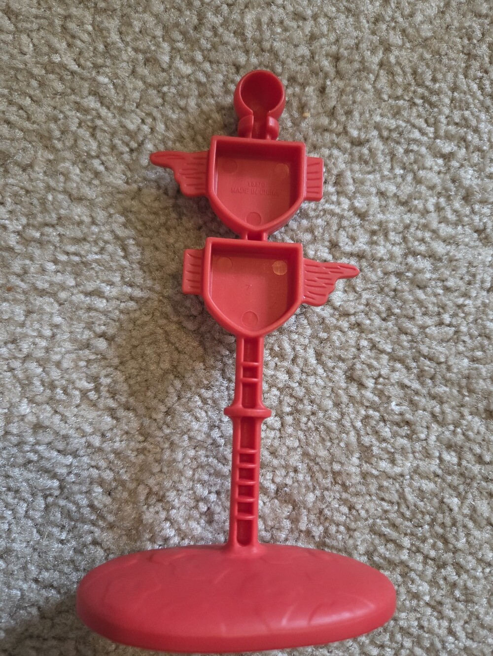 2012 Mike The Knight Glendragon Castle Replacement Red Shield Stand Toy Accessor - Picture 6 of 11